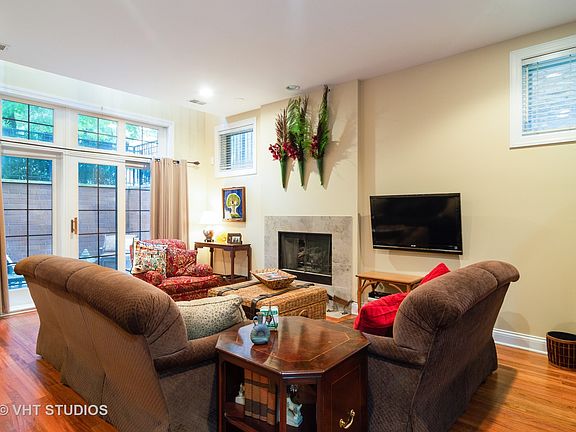5th image of 853 N Paulina St #1