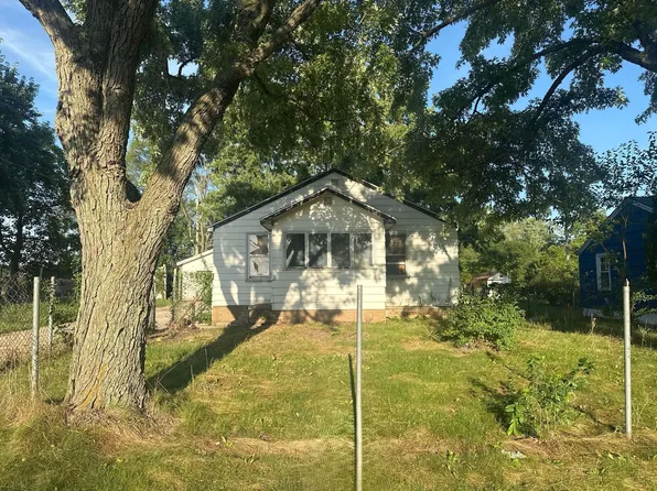 617 Gestner Rd, Benton Harbor, MI 49022