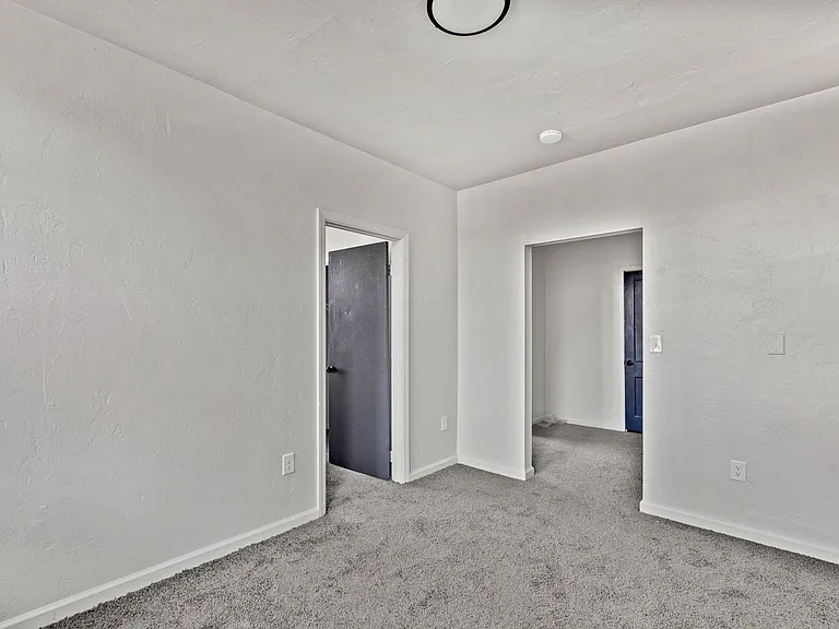 Gladden Building — Photo 12