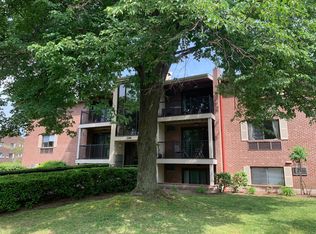 2340 Commonwealth Ave #1, Auburndale, MA 02466