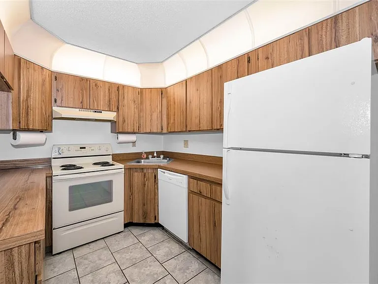 2687 Pine Ridge Way S #B2 — Photo 11