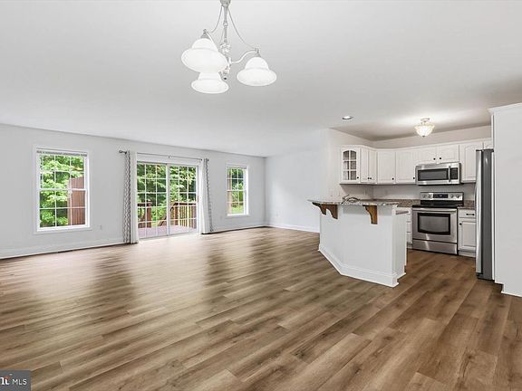 5th image of 435 Rabbit Hill Ln