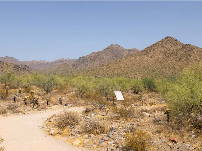 HIKING CLOSEBY