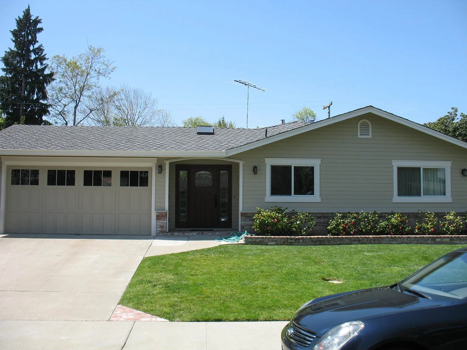 118 Michael Way photo 1