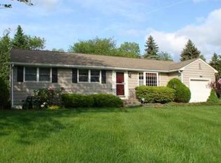 3 Spring Ln, Hopkinton, MA 01748