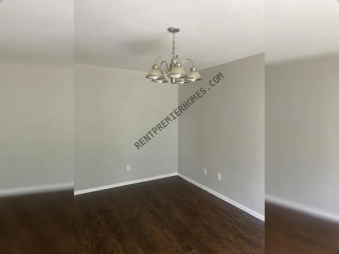 7924 Silverdale Dr — Photo 6