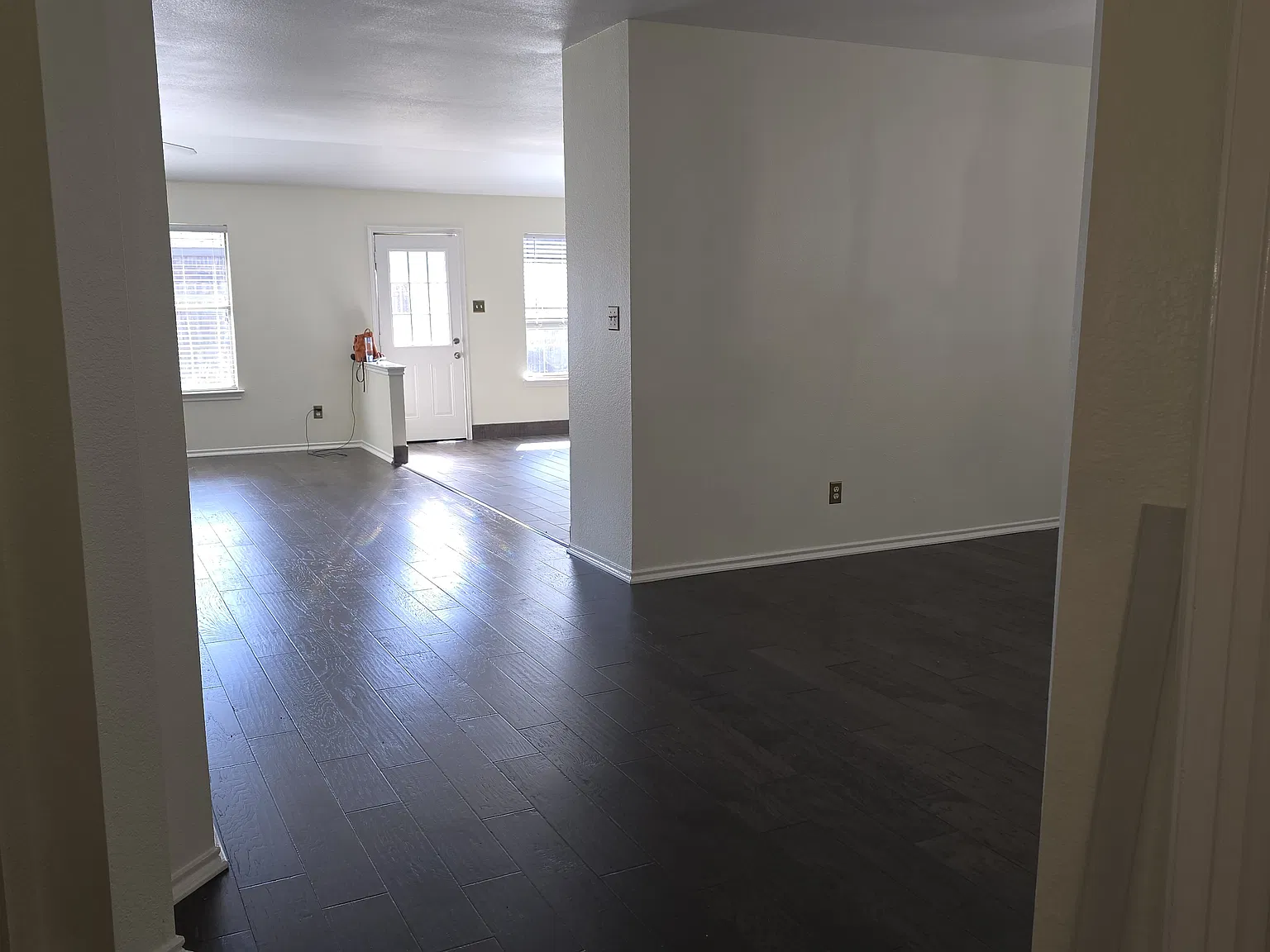 4 bed, 2236 sqft, $2,100 — Photo 4