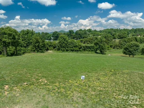 206 Soapstone Trl #69, Mills River, NC 28759