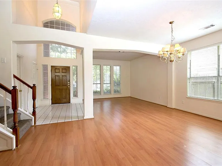 4602 Rainbow Valley Ct — Photo 5