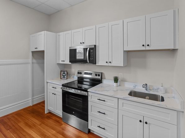 75 County Street 3, Seekonk, MA 02771