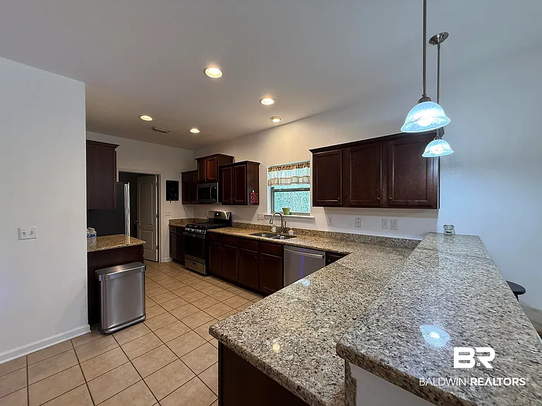 10720 Dunmore Dr — Photo 8