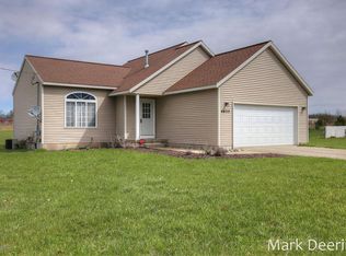 8833 Peterson St NE, Rockford, MI 49341