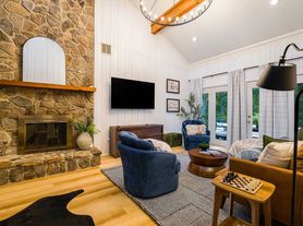 2420 Hopkins Dr, Mc Gaheysville, VA