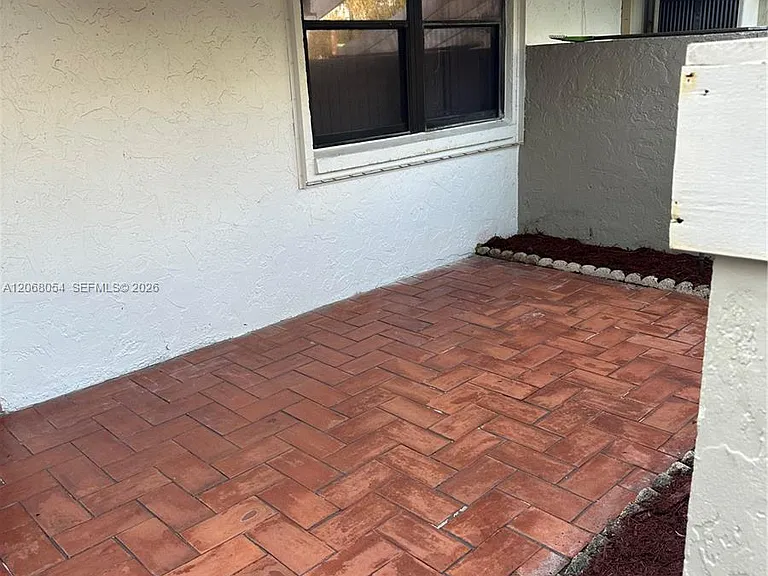 2902 SW 21st Ter #301C — Photo 18