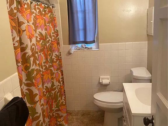 5th image of 132 Canterbury Dr