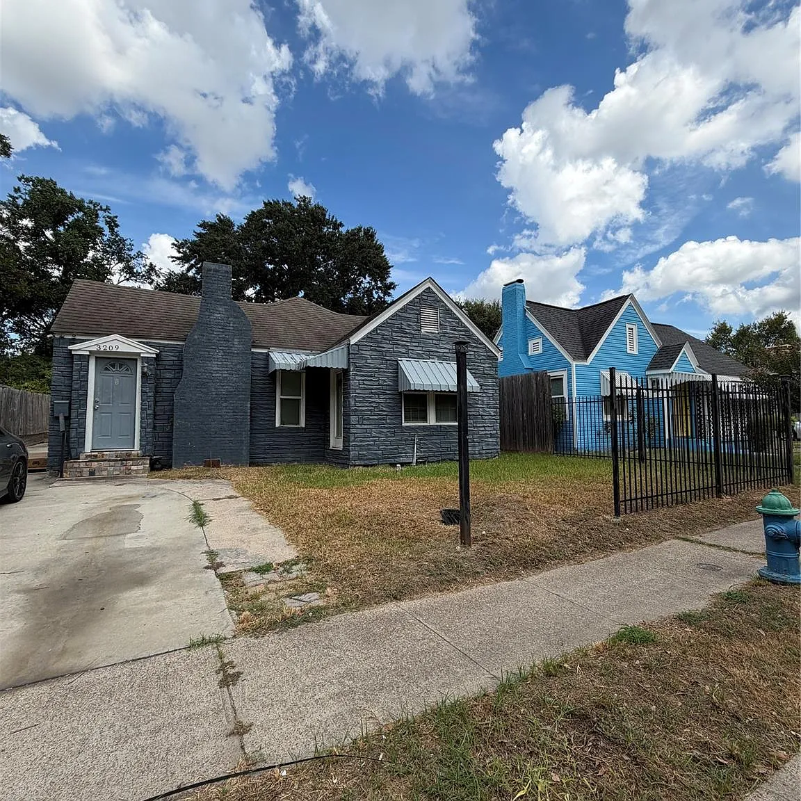 3 bed, 2.0 bath, $1,900 — Photo 1