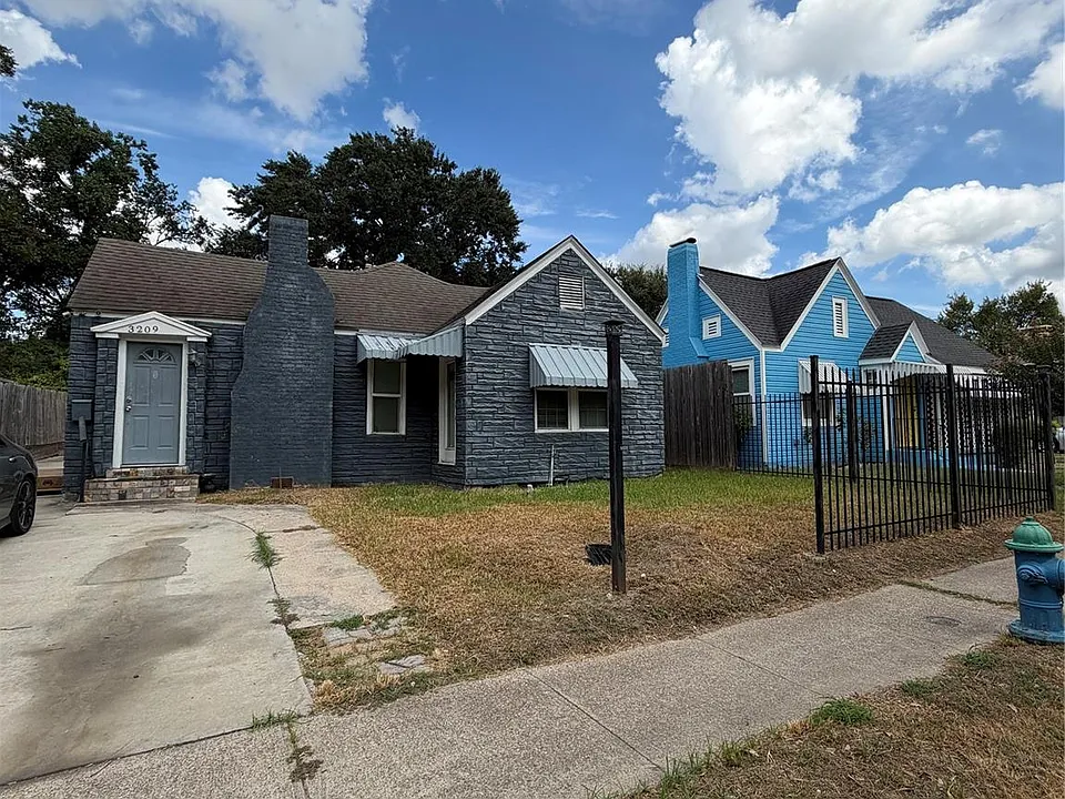 3209 Alabama St