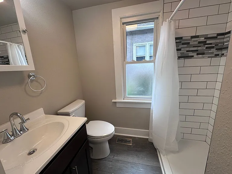 3307 N 42nd St — Photo 12