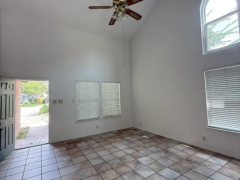 7335 Lazy Trl — Photo 5