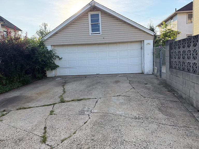 22 E Forest Ave — Photo 10