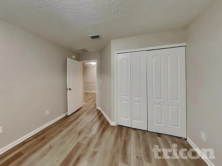 757 Martin Lakes Dr E — Photo 13