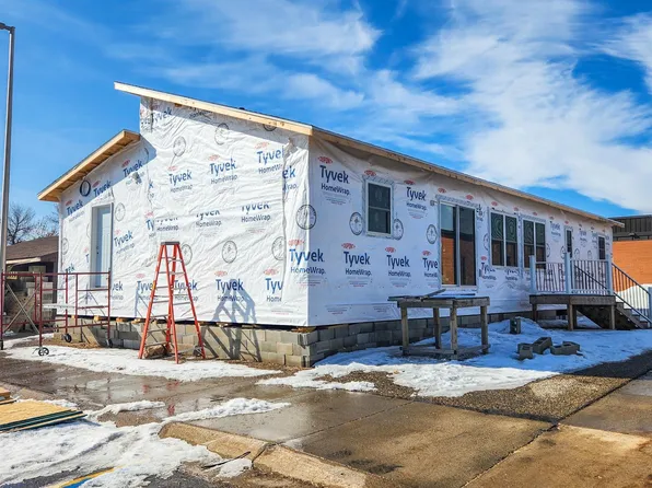 1840 15th Ave S, Fargo, ND 58103