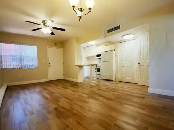 12500 NE 5th Ave APT 309, North Miami, FL 33161