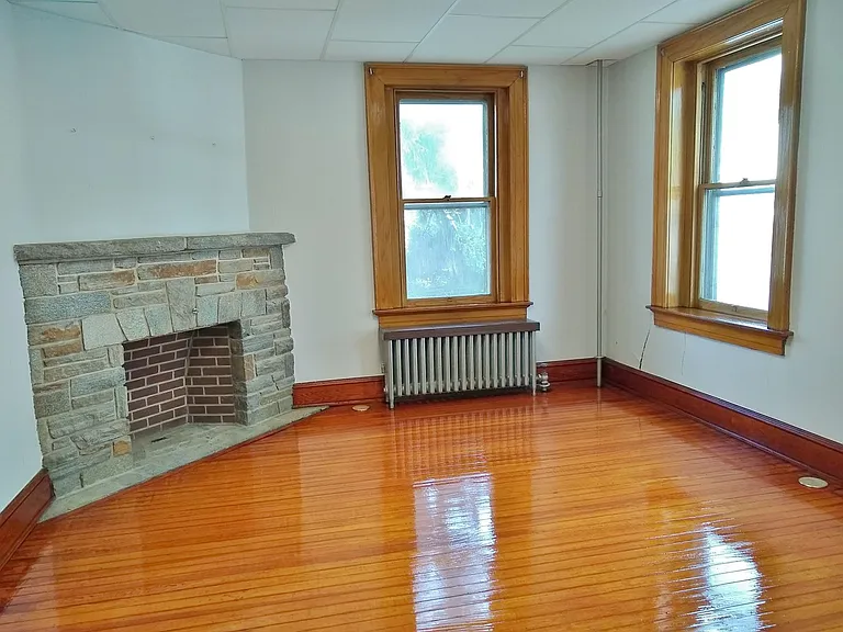 514 Broadway — Photo 10