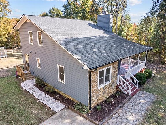 3rd image of 341 Dovefield Dr