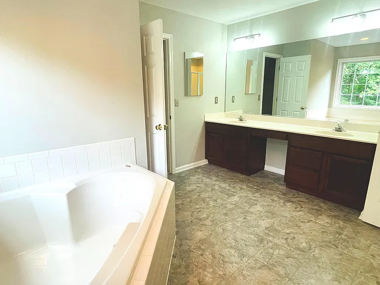9 Scarlet Oak Cir — Photo 20
