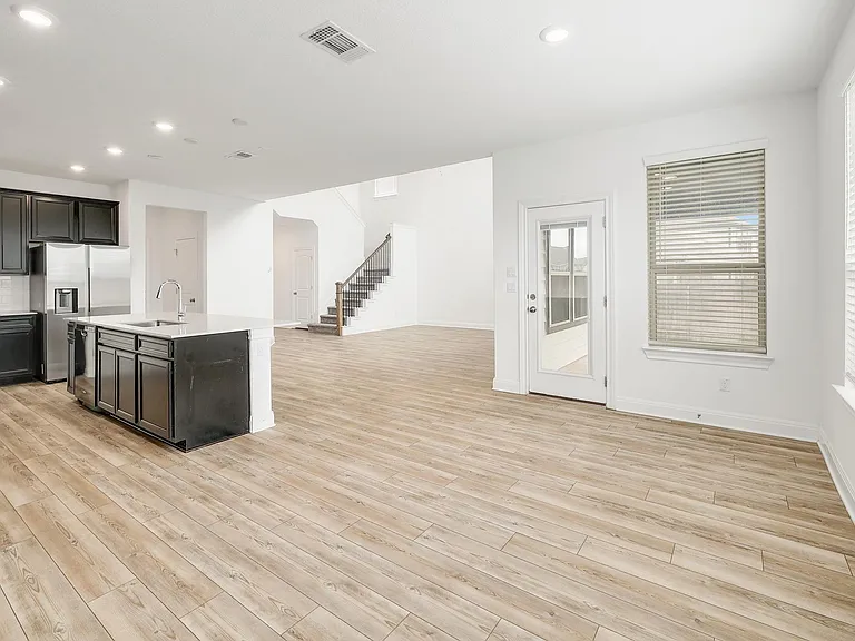 113 King Thistle Ct — Photo 8