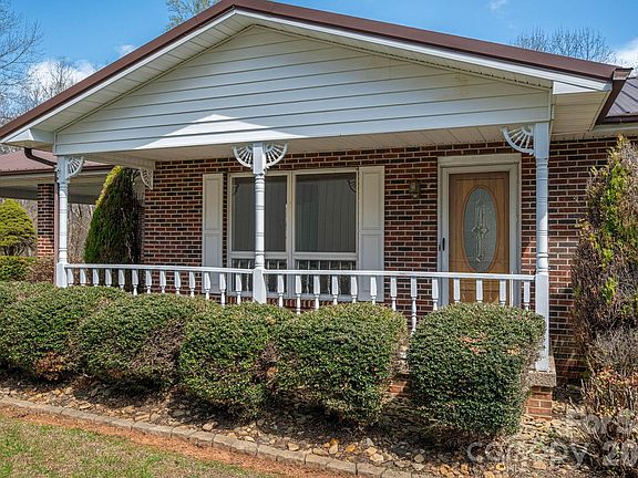 4th image of 2353 Lynn Mountain Rd