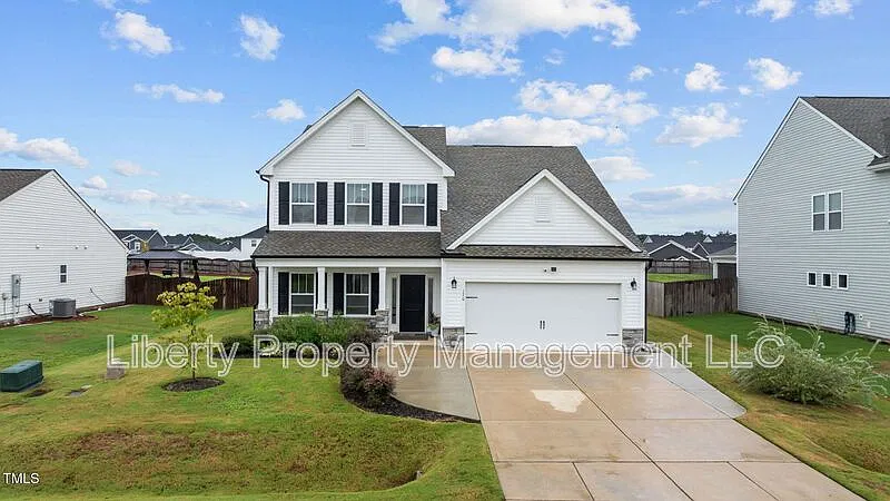 4 bed, 2.5 bath, 2875 sqft, $2,100 — Photo 1