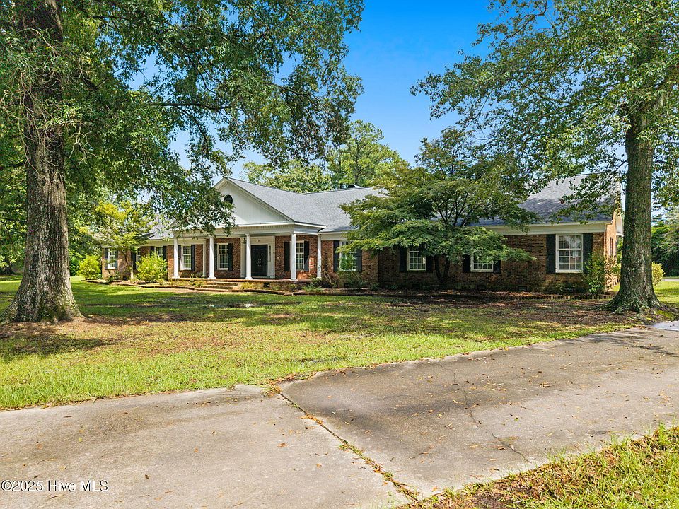 1st image of 518 Edgewood Circle