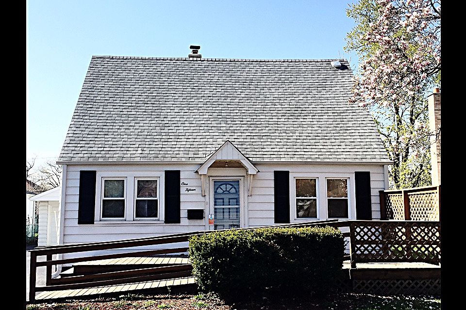 1st image of 115 Victoria Dr
