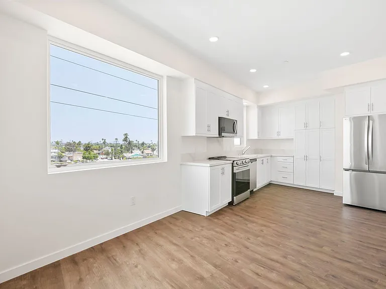 4505 Illinois Street - North Park's Newest Boutique Upscale Apartments — Photo 18
