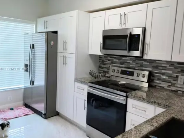 3161 Festival Dr #277, Margate, FL 33063