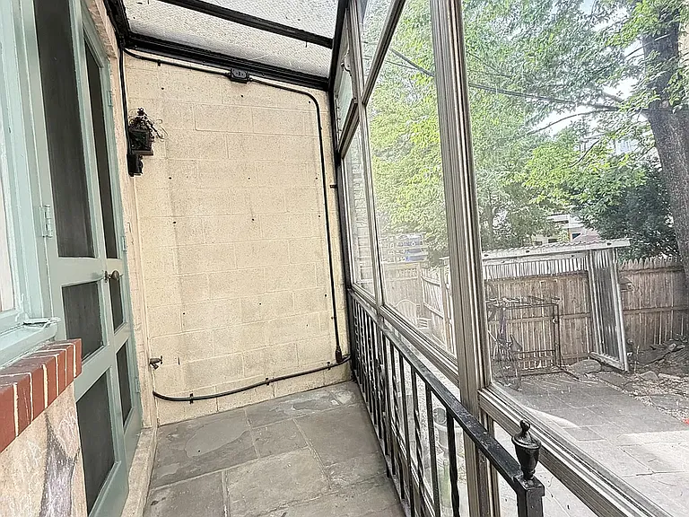 22 E Hamilton St — Photo 10