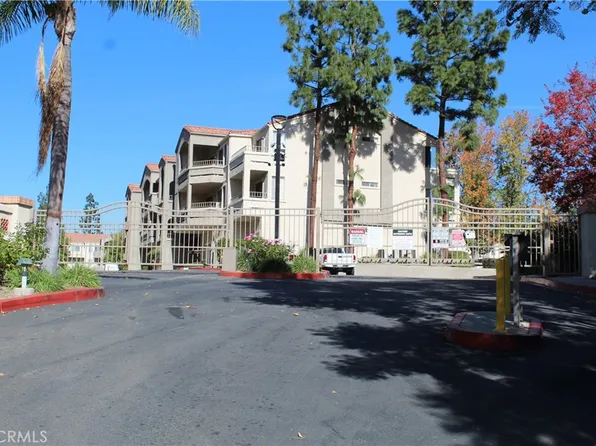 1035 La Terraza Cir Unit 303, Corona, CA 92879