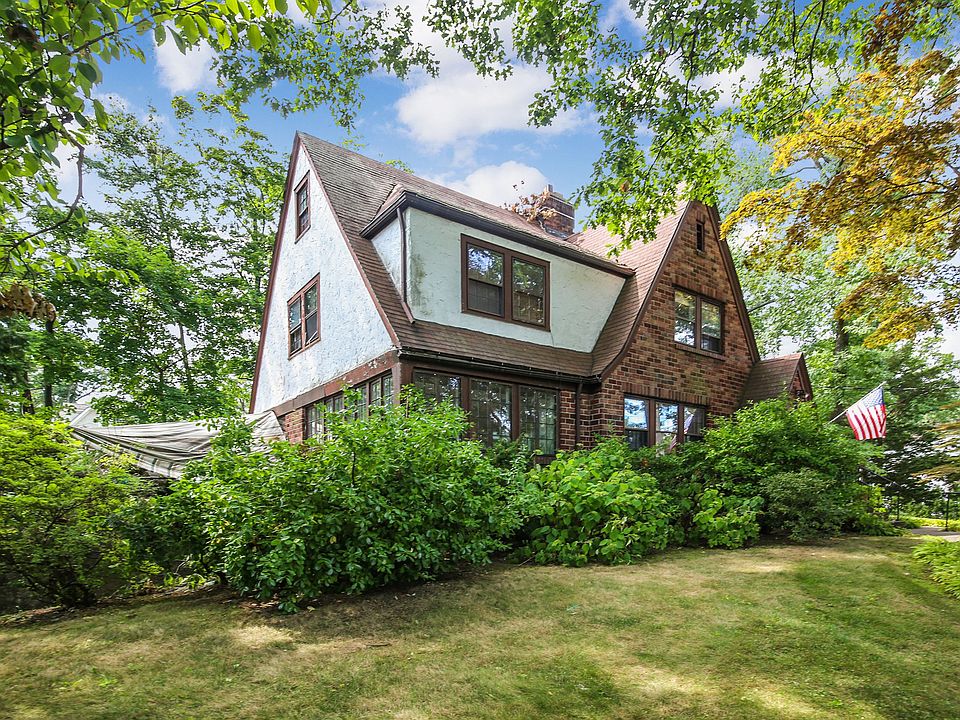 Rockingstone Ave, Larchmont NY   (003 of  15  ).jpg