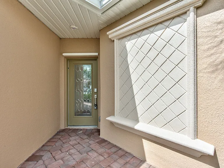2591 Vine Ave — Photo 22