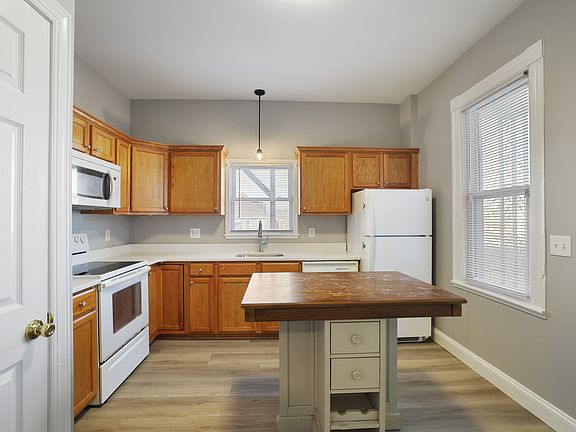 5th image of 1309 Washington St #A