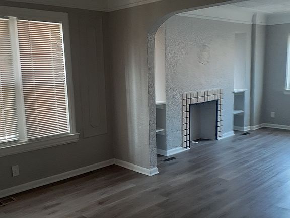 3rd image of 17166 Kentucky St