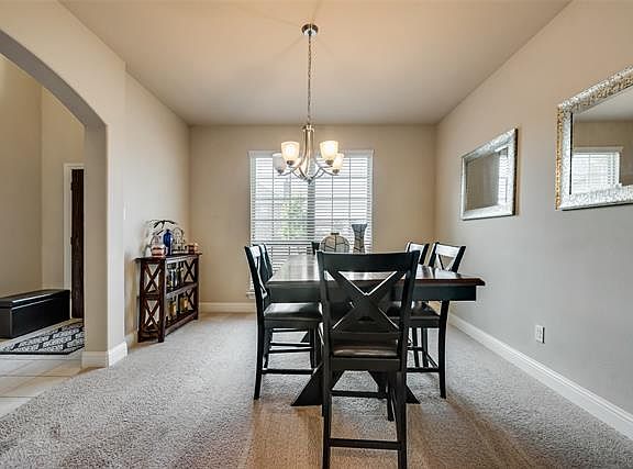 4th image of 15617 Weymouth Dr