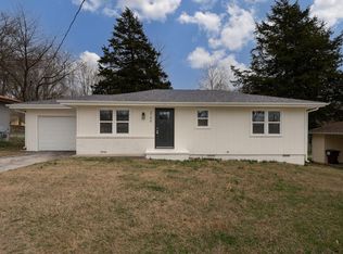 3748 S Elmview Ave, Springfield, MO 65804