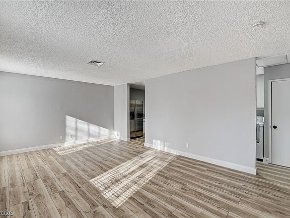 4th image of 3957 Torsby Pl