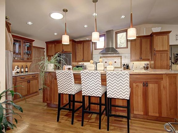 4th image of 18 Los Gatos Cir