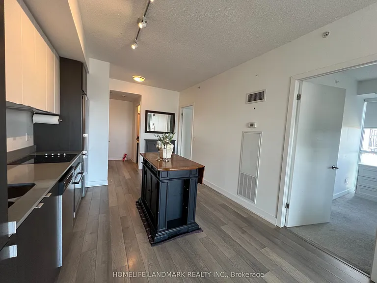 5220 Dundas St #D414 — Photo 15