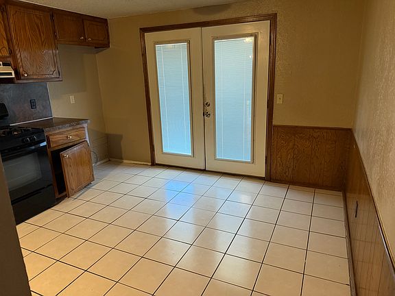 4th image of 8405 S Brookline Pl