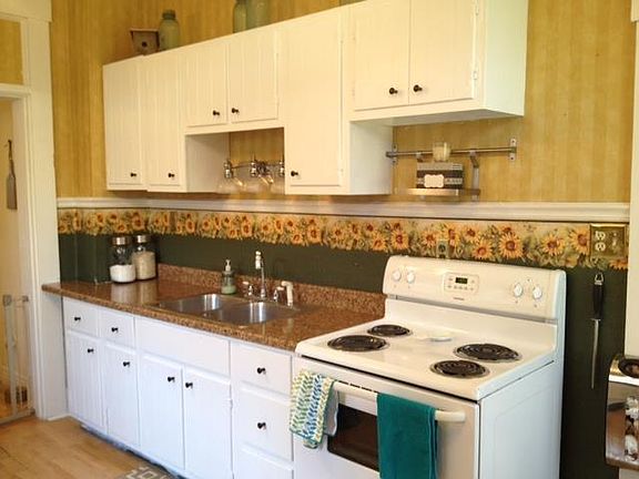 3rd image of 215 N 14th St